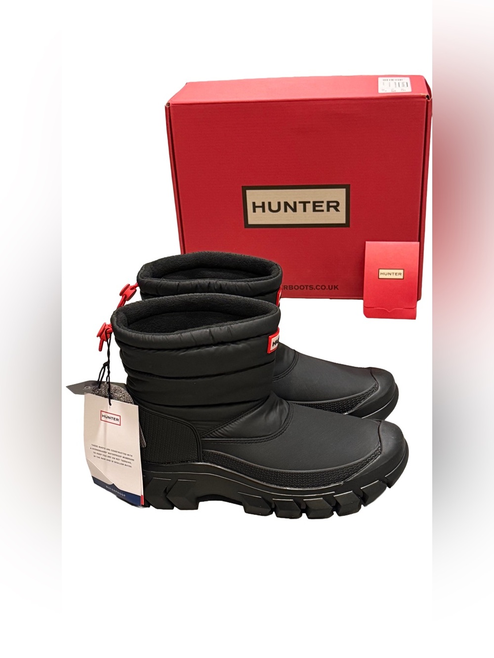 NWT Hunter Women's Intrepid Short Snow Boot
Black/Red, Size US 7 - Picture 11 of 15